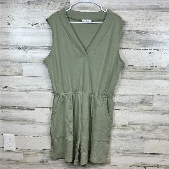 New Zenana Cotton Sleeveless V Neck Romper with Pockets Light Sage Green 3X - Picture 1 of 7